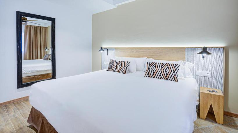 Imagen de la habitación del Apartahotel Arena Castillo. Foto 5