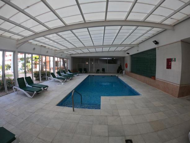 Imagen de la piscina del Apartahotel Arena Center. Foto 12