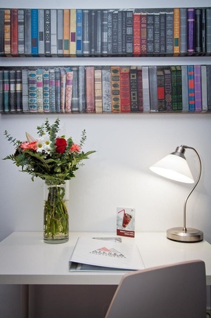 Imagen de la habitación del Apartahotel Atenea Calabria. Foto 10