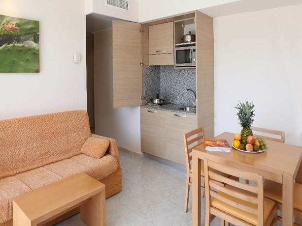 Imagen general del Apartahotel Atlantic By Hoteles Centric. Foto 5