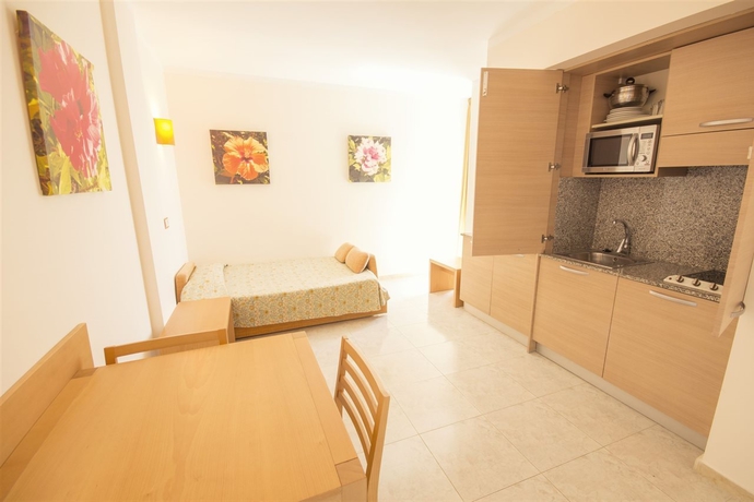 Imagen general del Apartahotel Atlantic By Hoteles Centric. Foto 9