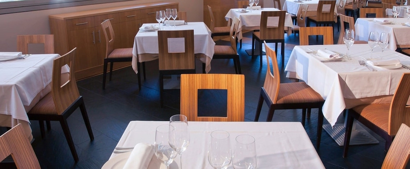 Imagen del bar/restaurante del Apartahotel Attica 21 As Galeras. Foto 2