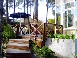 Imagen de los exteriores del Apartahotel Ayres De Caril&oacute;. Foto 3