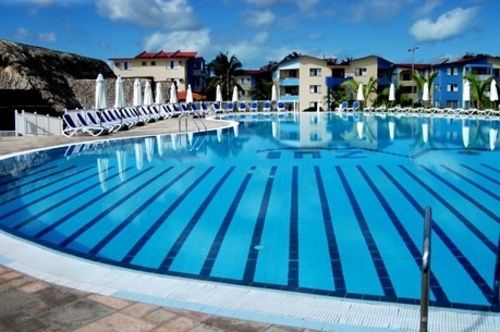 Imagen de la piscina del Apartahotel Azul, Cayo Coco. Foto 9