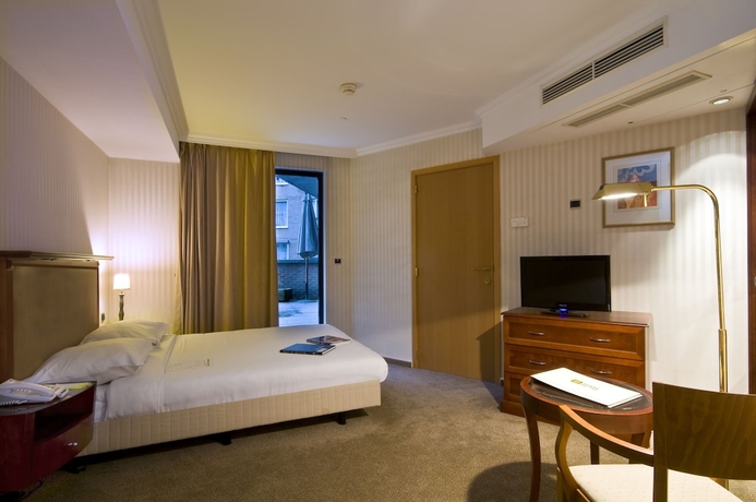 Imagen de la habitación del Apartahotel B- Ambiorix. Foto 8