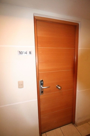 Imagen de los interiores del Apartahotel BMB Suites Apart Hotel. Foto 14