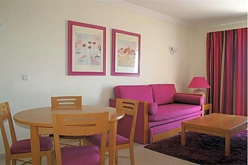 Imagen de la habitación del Apartahotel Balaia Plaza. Foto 2