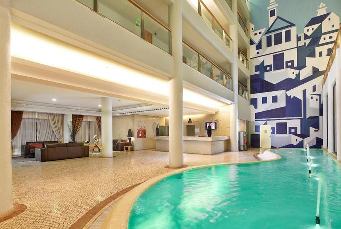 Imagen de los exteriores del Apartahotel Balaia Plaza. Foto 11