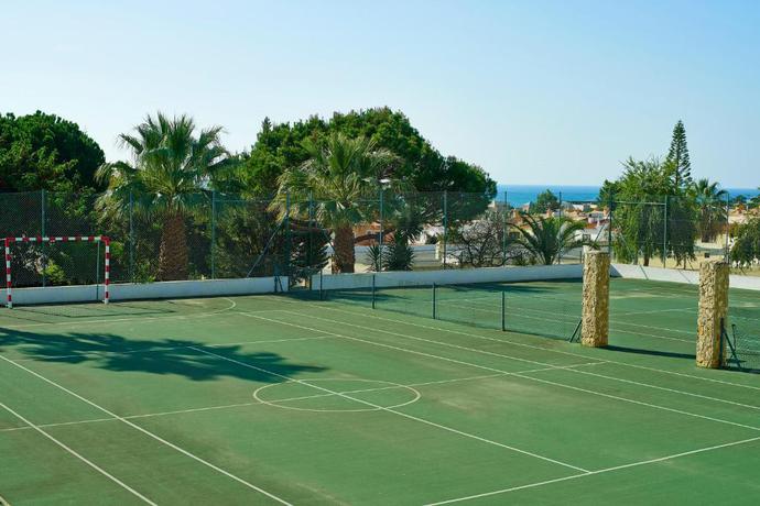 Imagen de los exteriores del Apartahotel Balaia Plaza. Foto 12