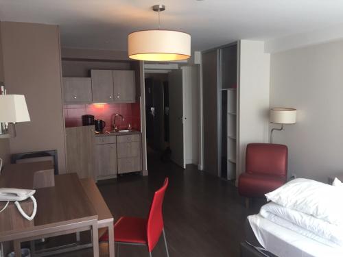 Imagen general del Apartahotel B&B HOME Caen Centre Gare. Foto 3