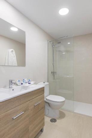 Imagen de la habitación del Apartahotel Bcl Levante Lux. Foto 3