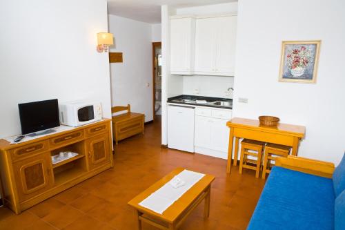 Imagen de la habitación del Apartahotel Cabicastro. Foto 2