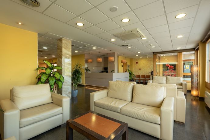 Imagen de los interiores del Apartahotel Cal Mar&ccedil;al. Foto 20