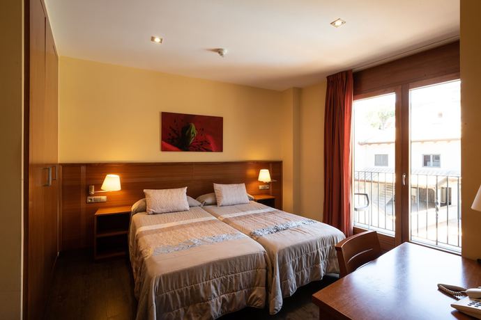 Imagen de la habitación del Apartahotel Cal Mar&ccedil;al. Foto 19