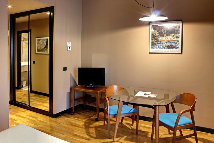 Imagen de la habitación del Apartahotel Campus, Oviedo. Foto 9