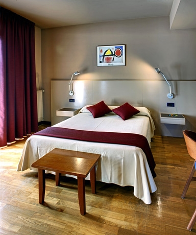 Imagen de la habitación del Apartahotel Campus, Oviedo. Foto 10