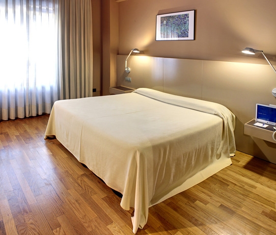 Imagen de la habitación del Apartahotel Campus, Oviedo. Foto 13