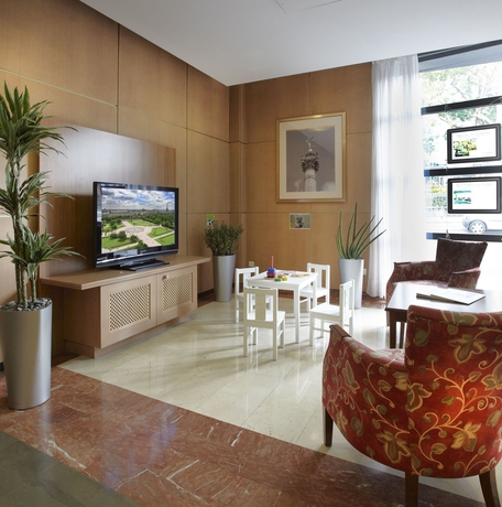 Imagen de los interiores del Apartahotel Citadines Bastille Marais Paris. Foto 14