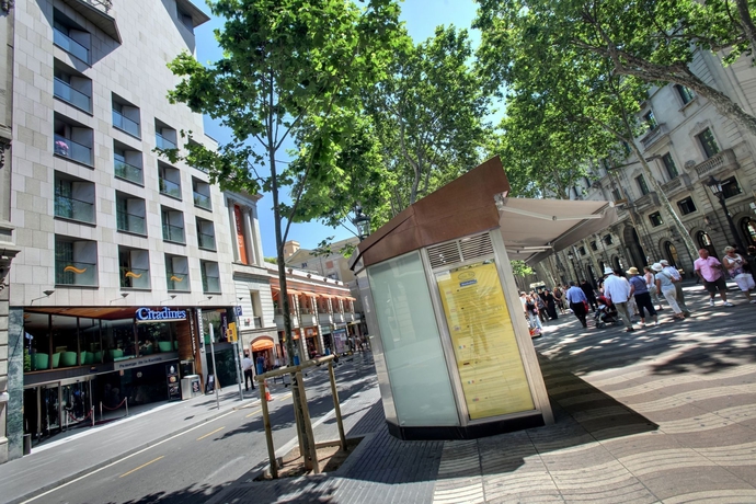 Imagen general del Apartahotel Citadines Ramblas Barcelona. Foto 4