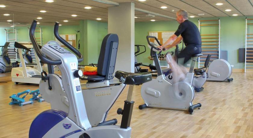 Imagen de los interiores del Apartahotel Ciutat De Palol. Foto 11