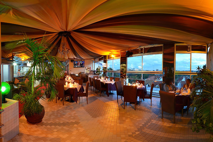 Imagen del bar/restaurante del Apartahotel Clarence House Nairobi. Foto 2