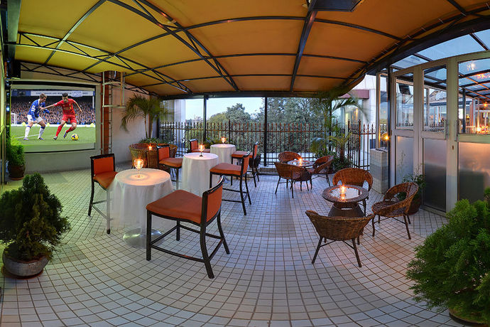 Imagen del bar/restaurante del Apartahotel Clarence House Nairobi. Foto 3