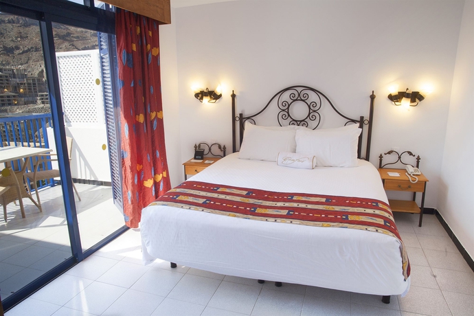 Imagen de la habitación del Apartahotel Club Cala Blanca. Foto 7