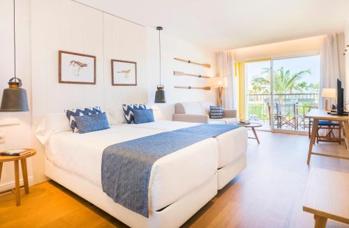 Imagen de la habitación del Apartahotel Club Del Sol Resort and Spa. Foto 17