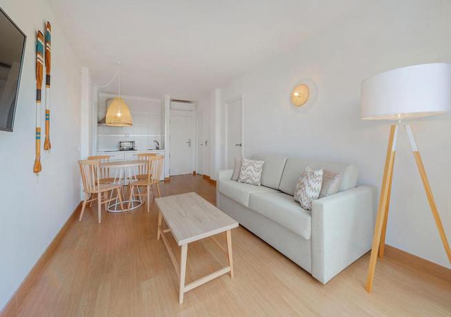 Imagen de los interiores del Apartahotel Club Simo. Foto 12