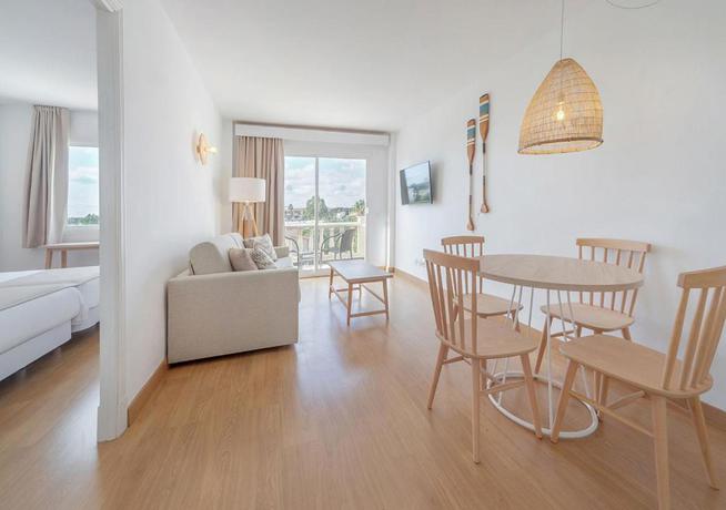 Imagen de los interiores del Apartahotel Club Simo. Foto 14