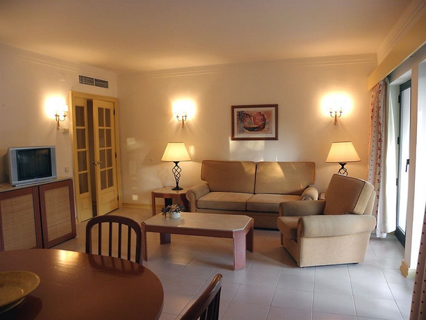 Imagen de los interiores del Apartahotel Clube Do Lago. Foto 8