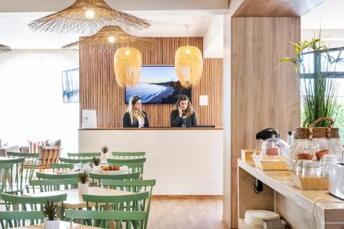 Imagen de los interiores del Apartahotel Clube Maria Luisa. Foto 17