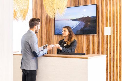 Imagen general del Apartahotel Clube Maria Luisa. Foto 3