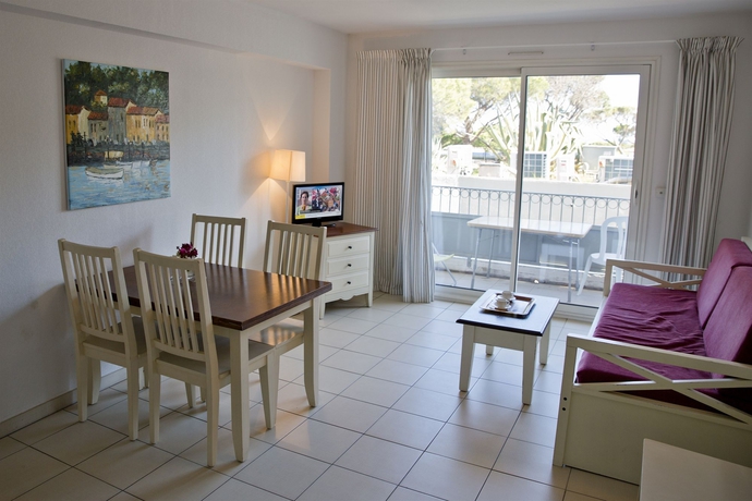 Imagen de los interiores del Apartahotel Comfort Frejus La Tour de Mare. Foto 13