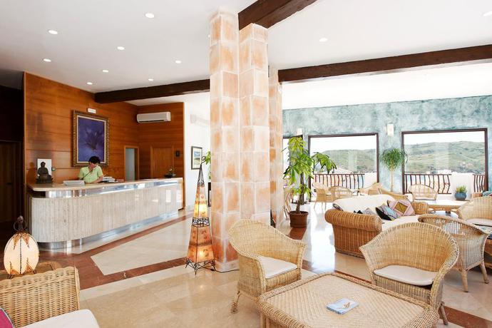 Imagen de los interiores del Apartahotel Comitas Tramontana Park. Foto 10