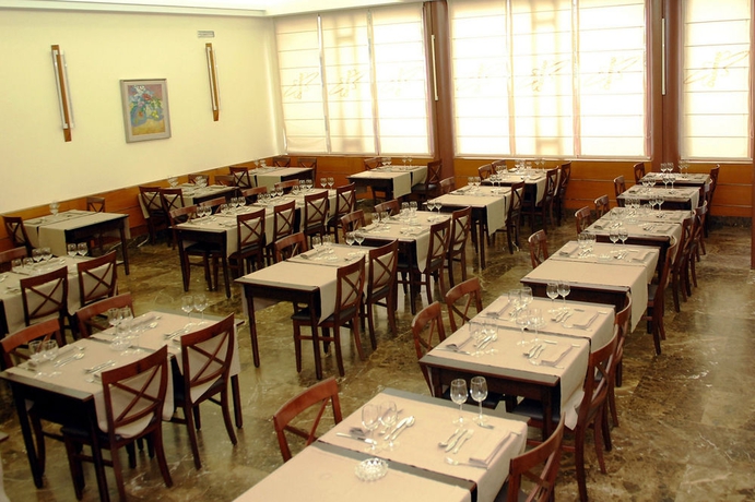 Imagen del bar/restaurante del Apartahotel Cosmos, Escaldes - Engordany. Foto 2