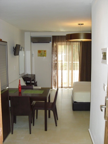 Imagen de la habitación del Apartahotel Cosmos Hotel. Foto 2