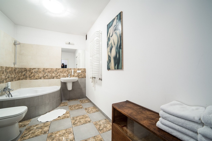 Imagen de la habitación del Apartahotel Crystal Suites Old Town. Foto 12