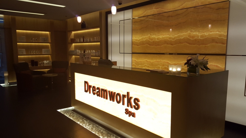 Imagen de la piscina del Apartahotel DAMAC MAISON COUR JARDIN. Foto 16