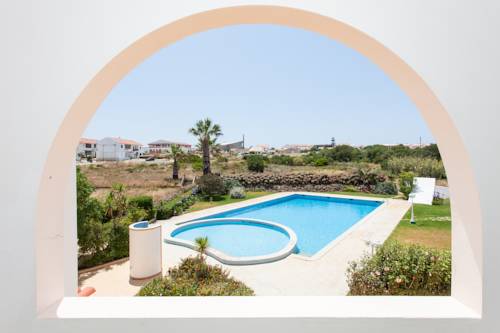 Imagen de la piscina del Apartahotel Don Tenorio. Foto 16