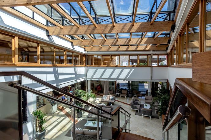 Imagen de los interiores del Apartahotel Duva. Foto 24