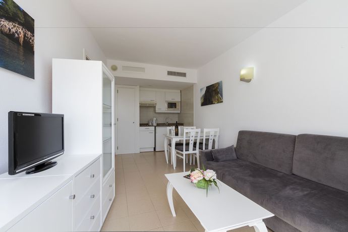 Imagen de la habitación del Apartahotel Duva. Foto 16