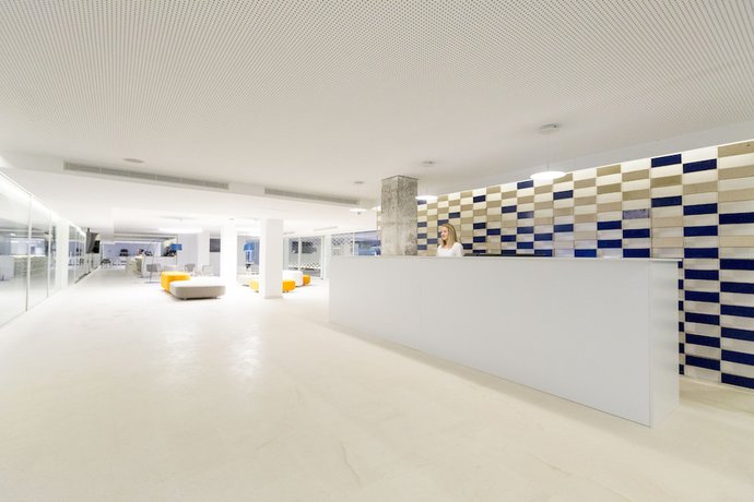 Imagen de los interiores del Apartahotel Ebano Hotel Apartments and Spa. Foto 15