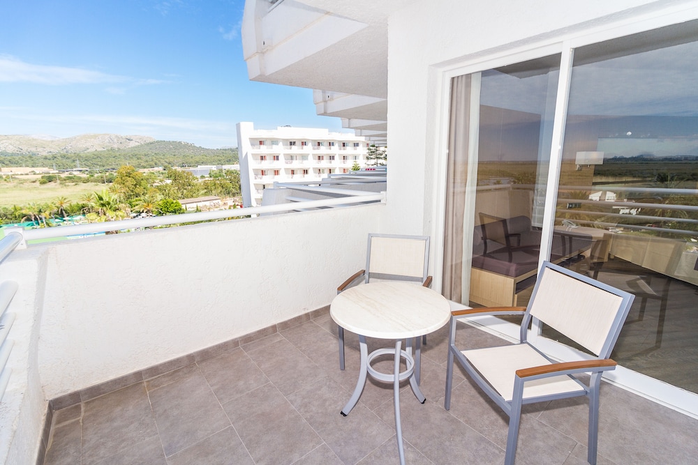 Imagen de la habitación del Apartahotel Eix Lagotel Holiday Resort. Foto 10