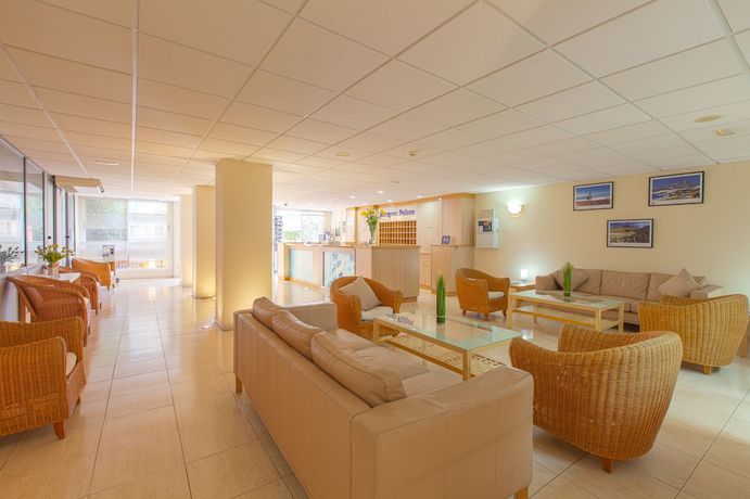 Imagen de los interiores del Apartahotel El Marques Palace. Foto 20