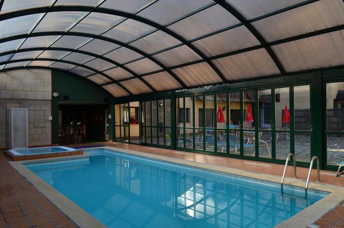 Imagen de la piscina del Apartahotel El Refugio De Aran Vielha. Foto 9