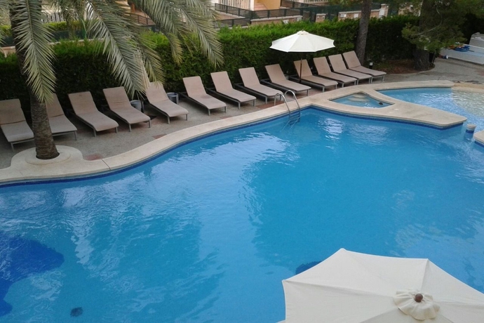 Imagen general del Apartahotel Es Baulo Petit Hotel. Foto 4