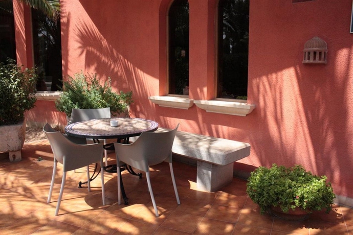 Imagen general del Apartahotel Es Baulo Petit Hotel. Foto 8