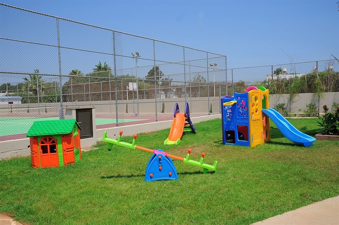 Imagen de los exteriores del Apartahotel Euronapa. Foto 10