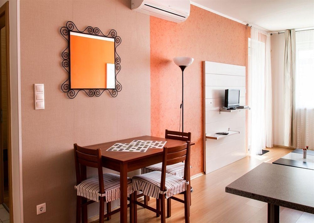 Imagen general del Apartahotel Far Home Apartments. Foto 11